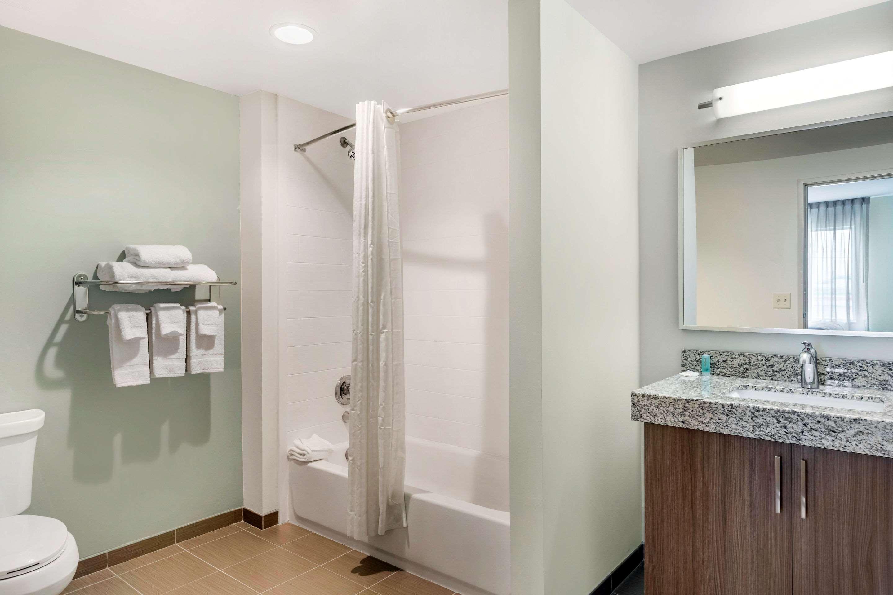Mainstay Suites Lancaster Dallas South Екстериор снимка