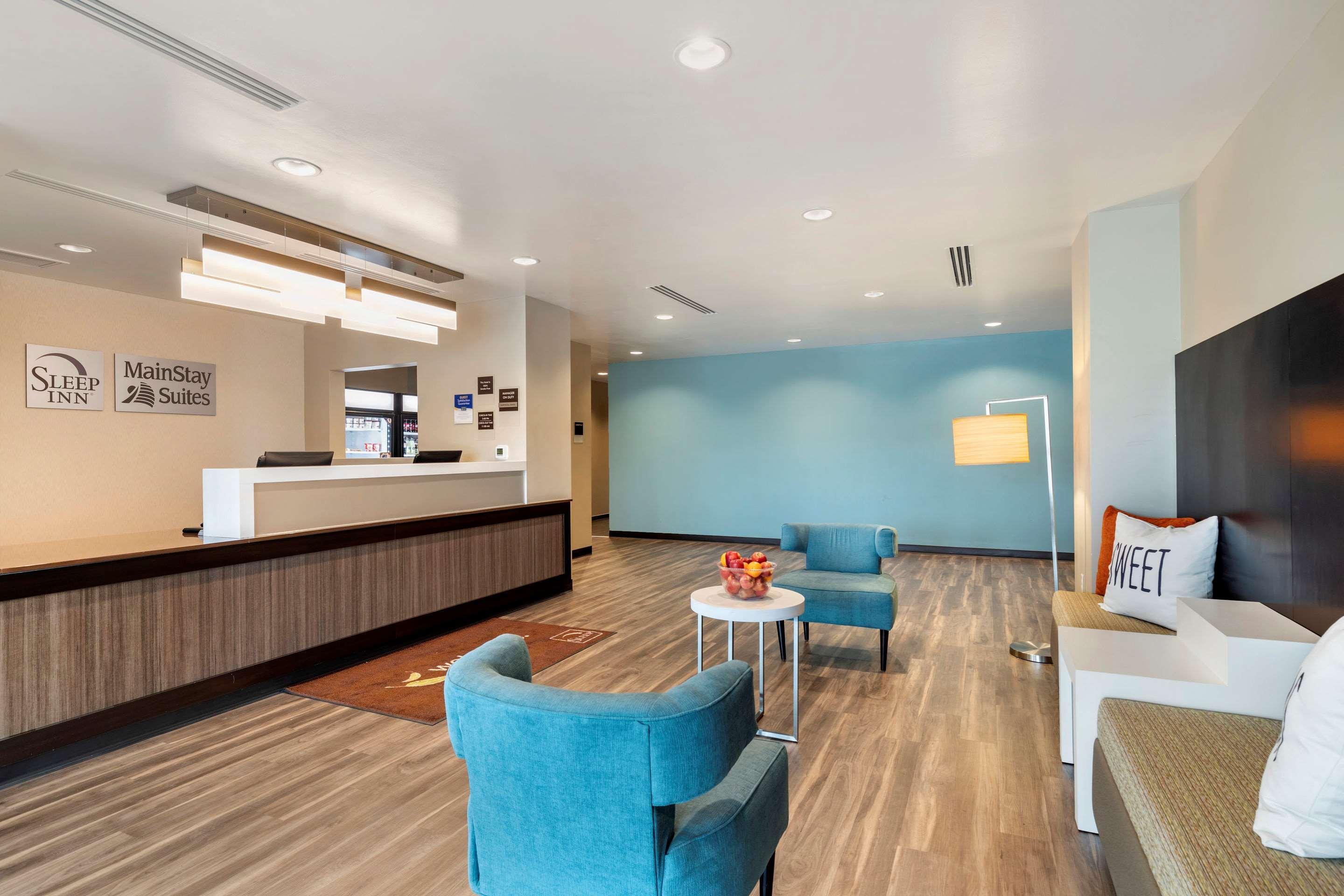 Mainstay Suites Lancaster Dallas South Екстериор снимка
