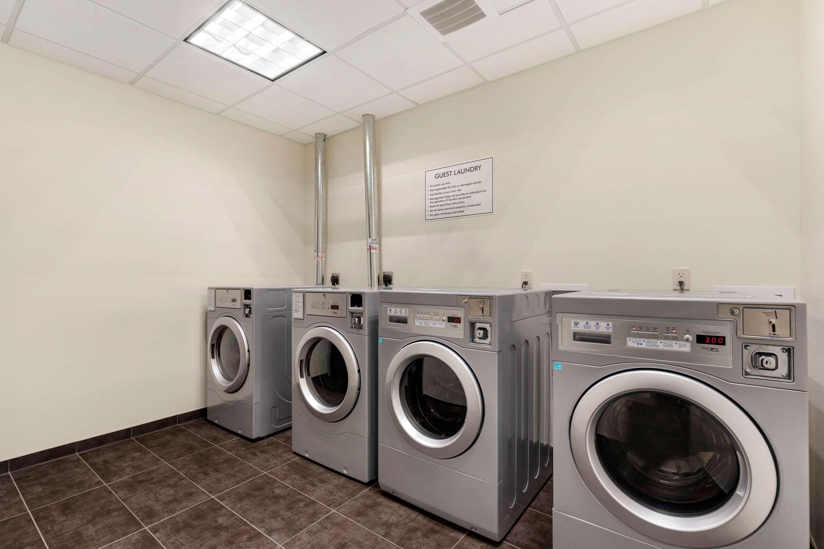 Mainstay Suites Lancaster Dallas South Екстериор снимка