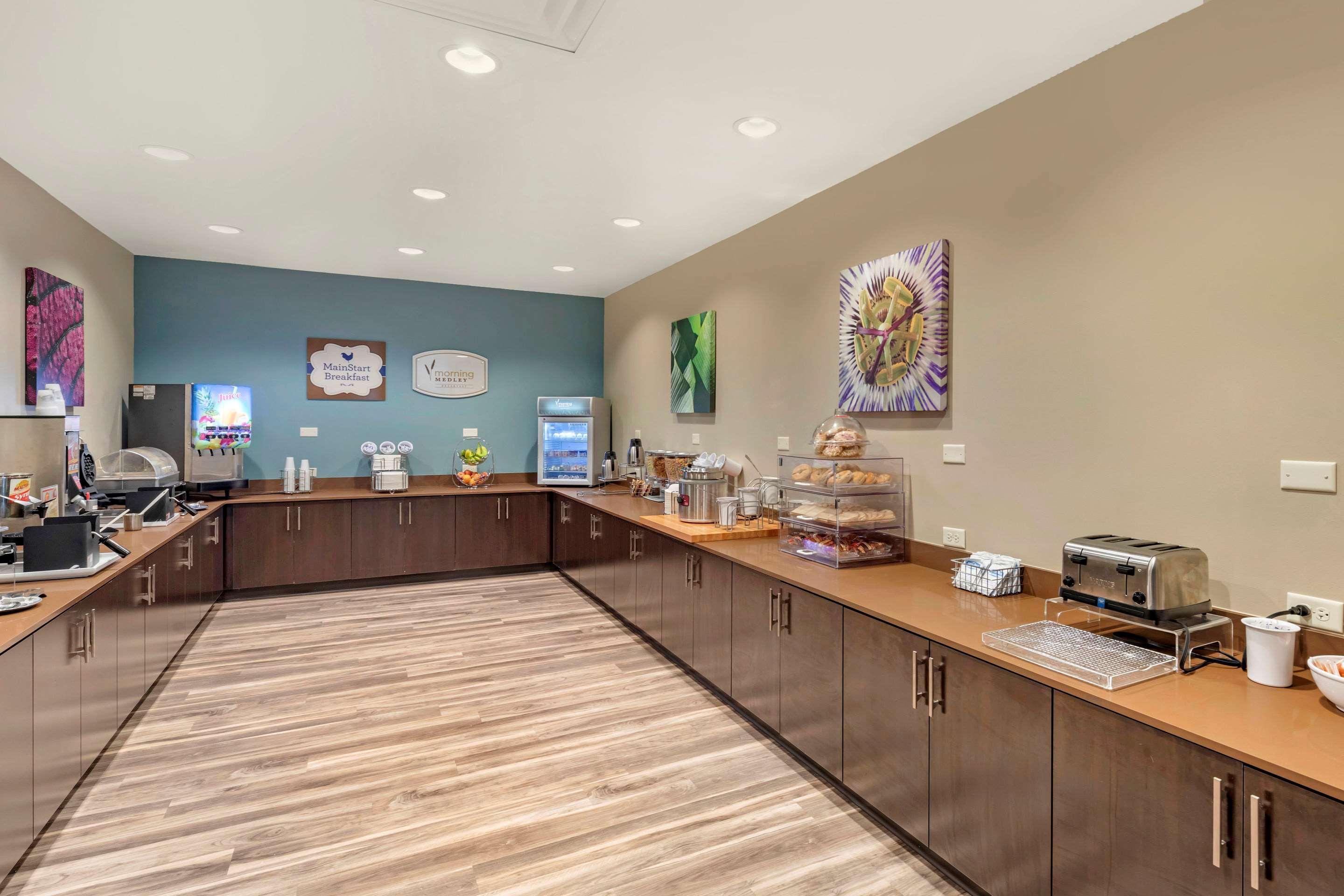 Mainstay Suites Lancaster Dallas South Екстериор снимка