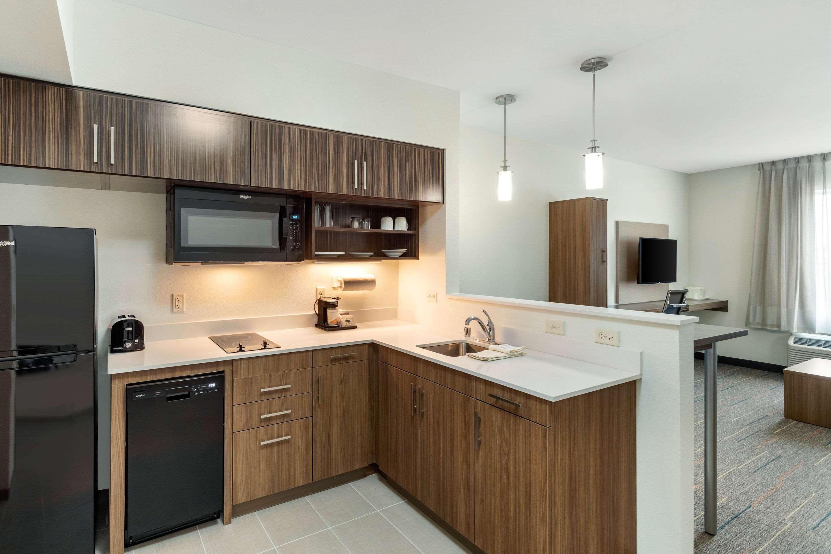Mainstay Suites Lancaster Dallas South Екстериор снимка