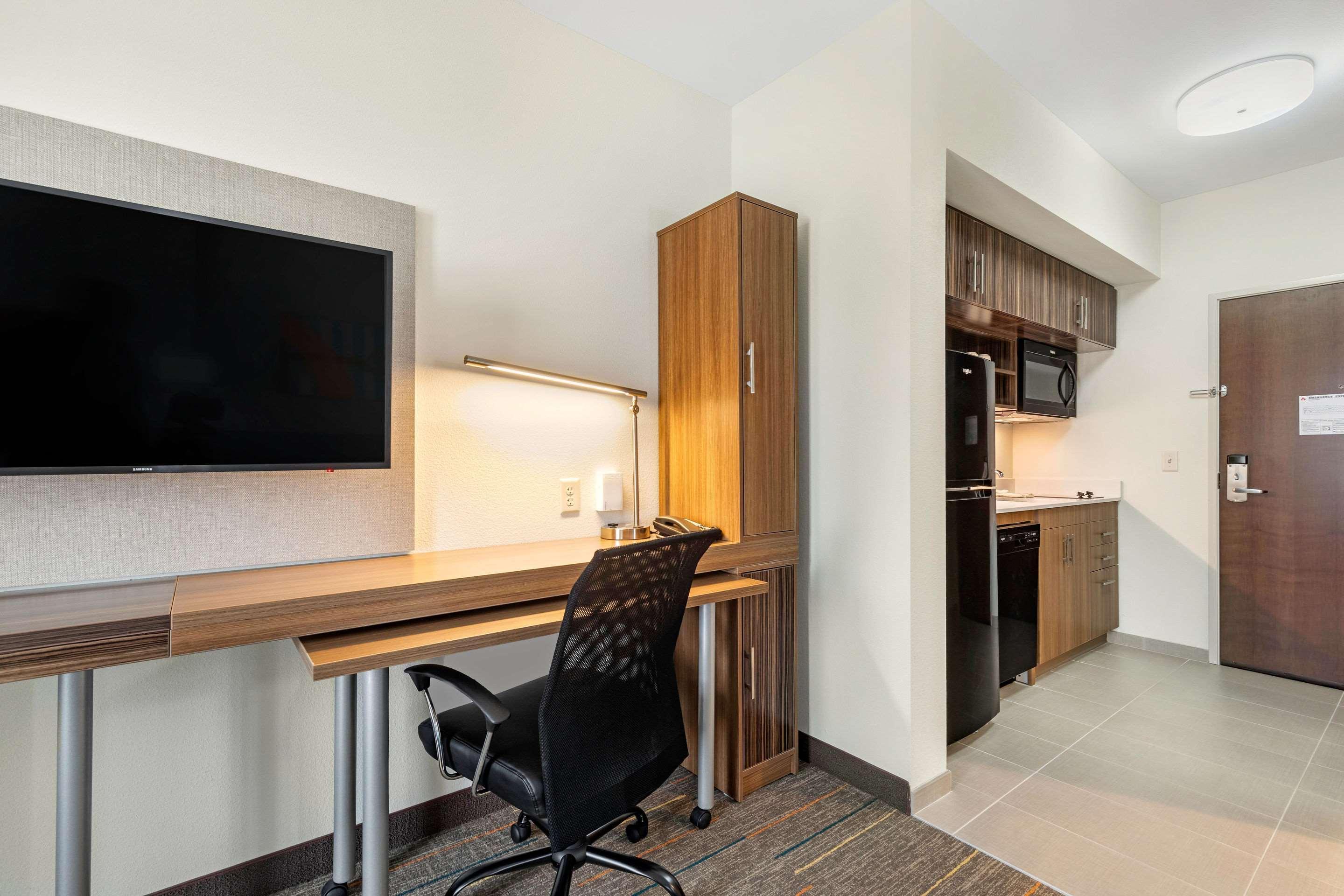 Mainstay Suites Lancaster Dallas South Екстериор снимка